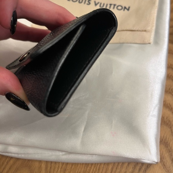 Louis Vuitton Damier Graphite 6 Key Holder - Picture 7 of 12